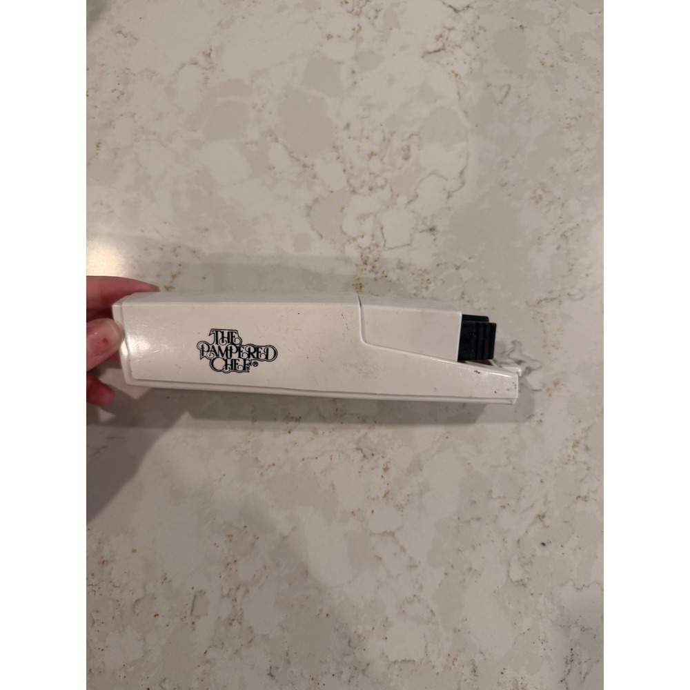The Pampered Chef Handheld Knife Sharpener 3' Manual Pull Through Tool